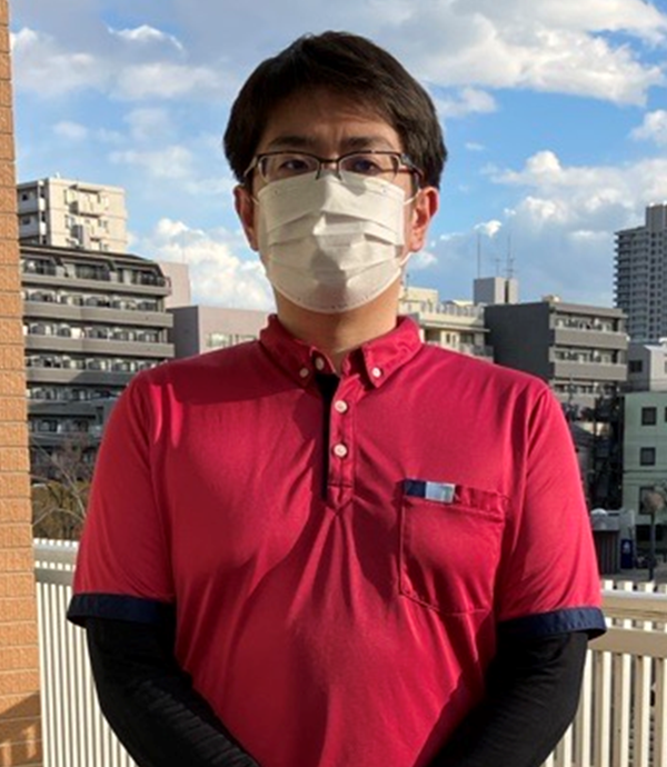 介護スタッフ：青木